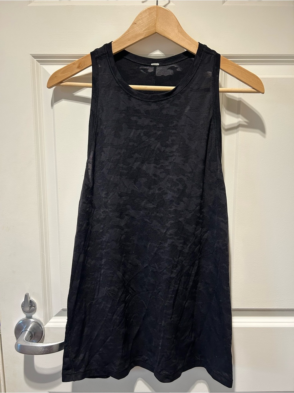 lululemon - Open Back Mesh Tank